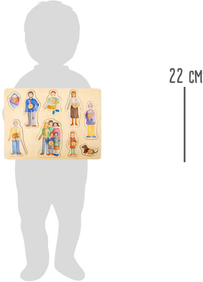 Puzzle Încastru din Lemn cu Butoni "Familia Mea" – Small Foot | Primele Puzzle-uri