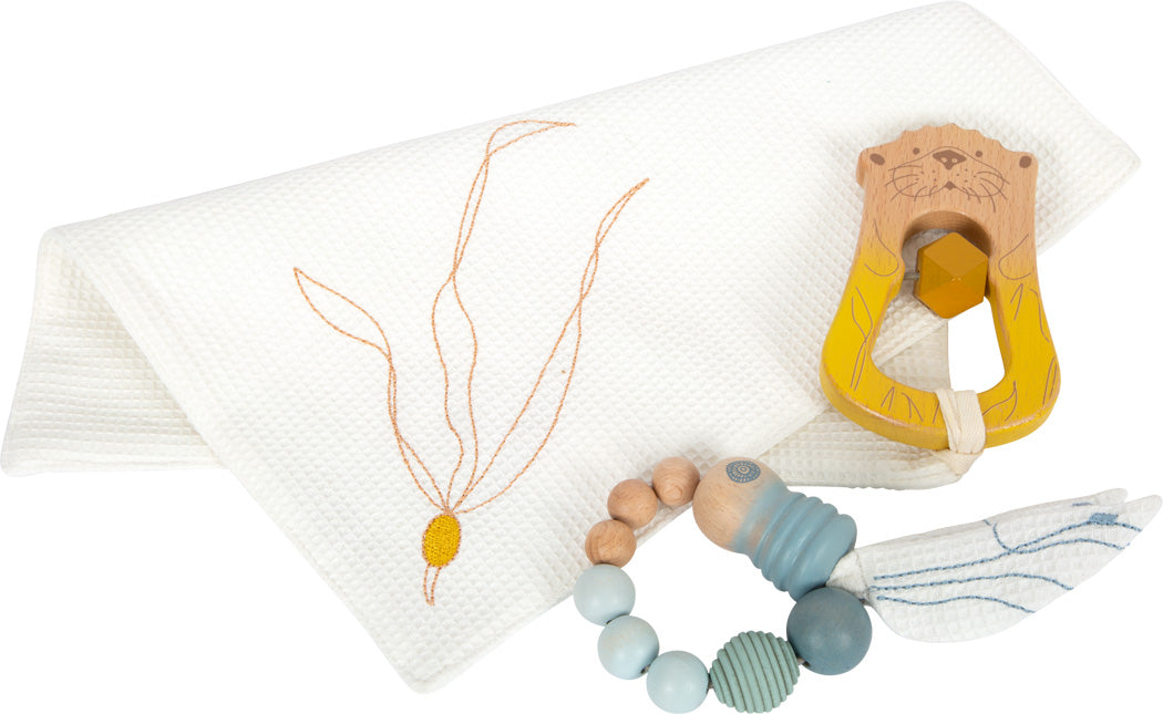 Set cadou bebelusi seaside small foot zornaitoare si dentitie lemn.