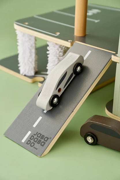 Garaj de Parcare cu Heliport și Pistă de Curse - Jabadabado