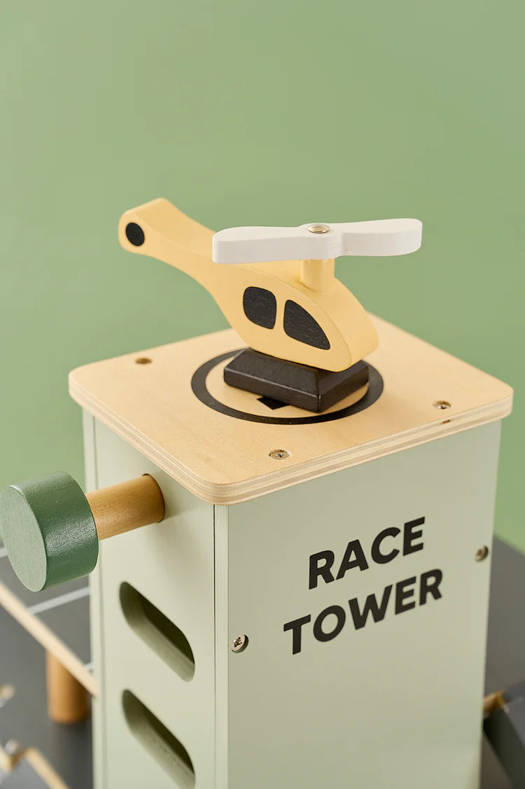 Garaj de Parcare cu Heliport și Pistă de Curse - Jabadabado