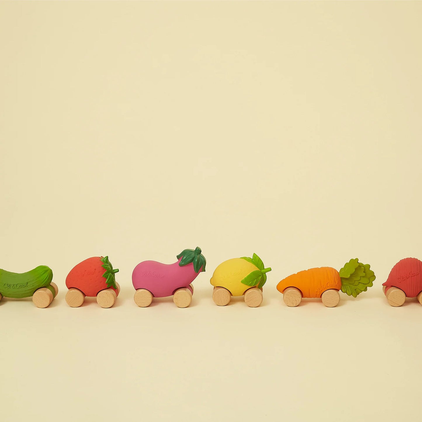 Mașinuță Ecologică din Cauciuc & Lemn - Emma the Eggplant (Oli & Carol)