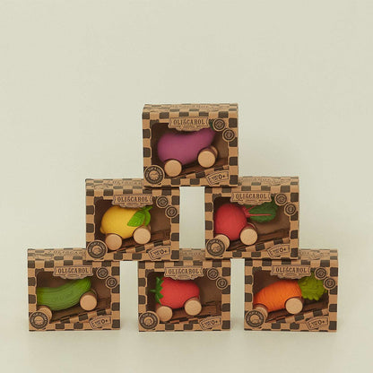 Mașinuță Ecologică din Cauciuc & Lemn - Pepino the Cucumber (Oli & Carol)